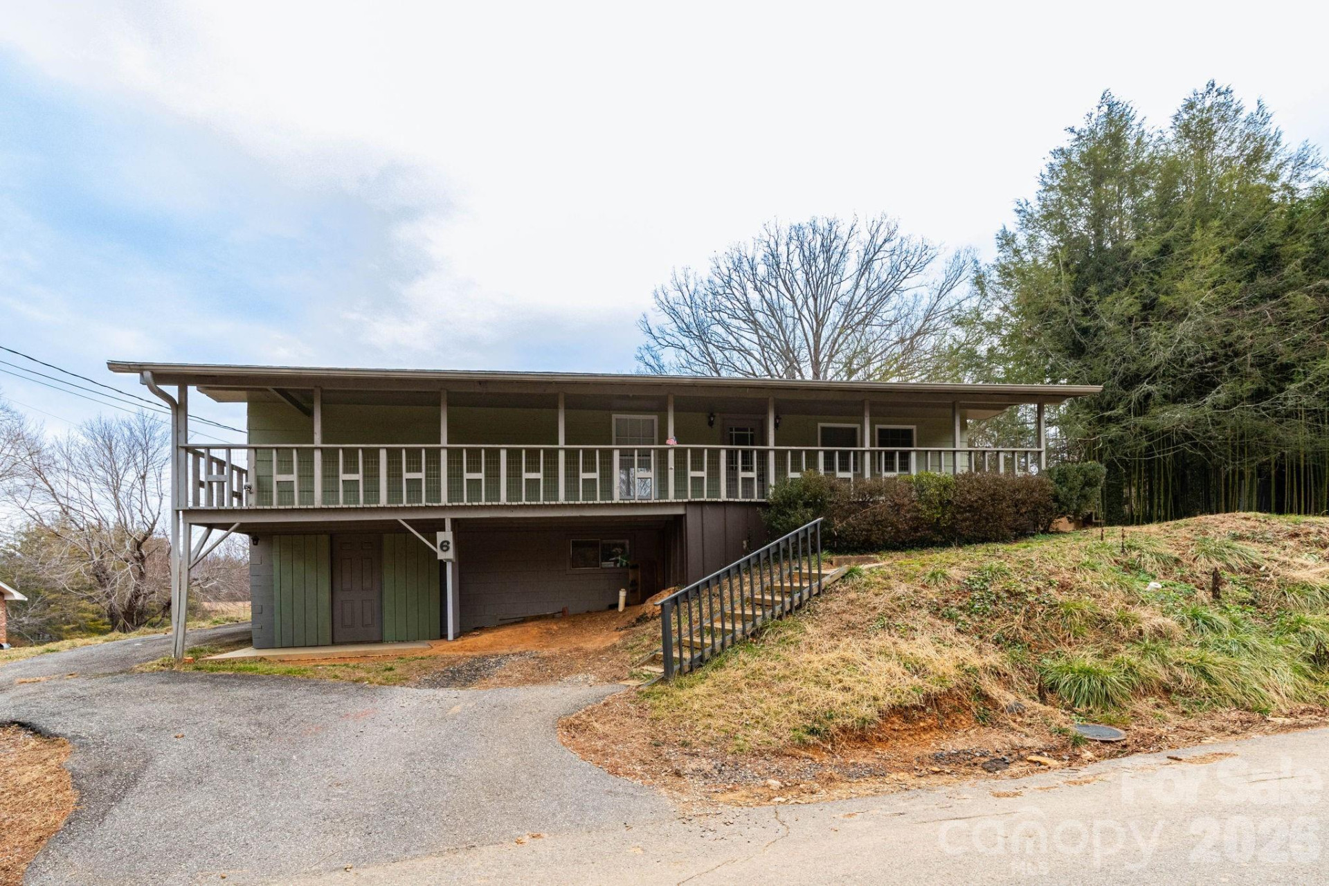 6 Overlook Circle