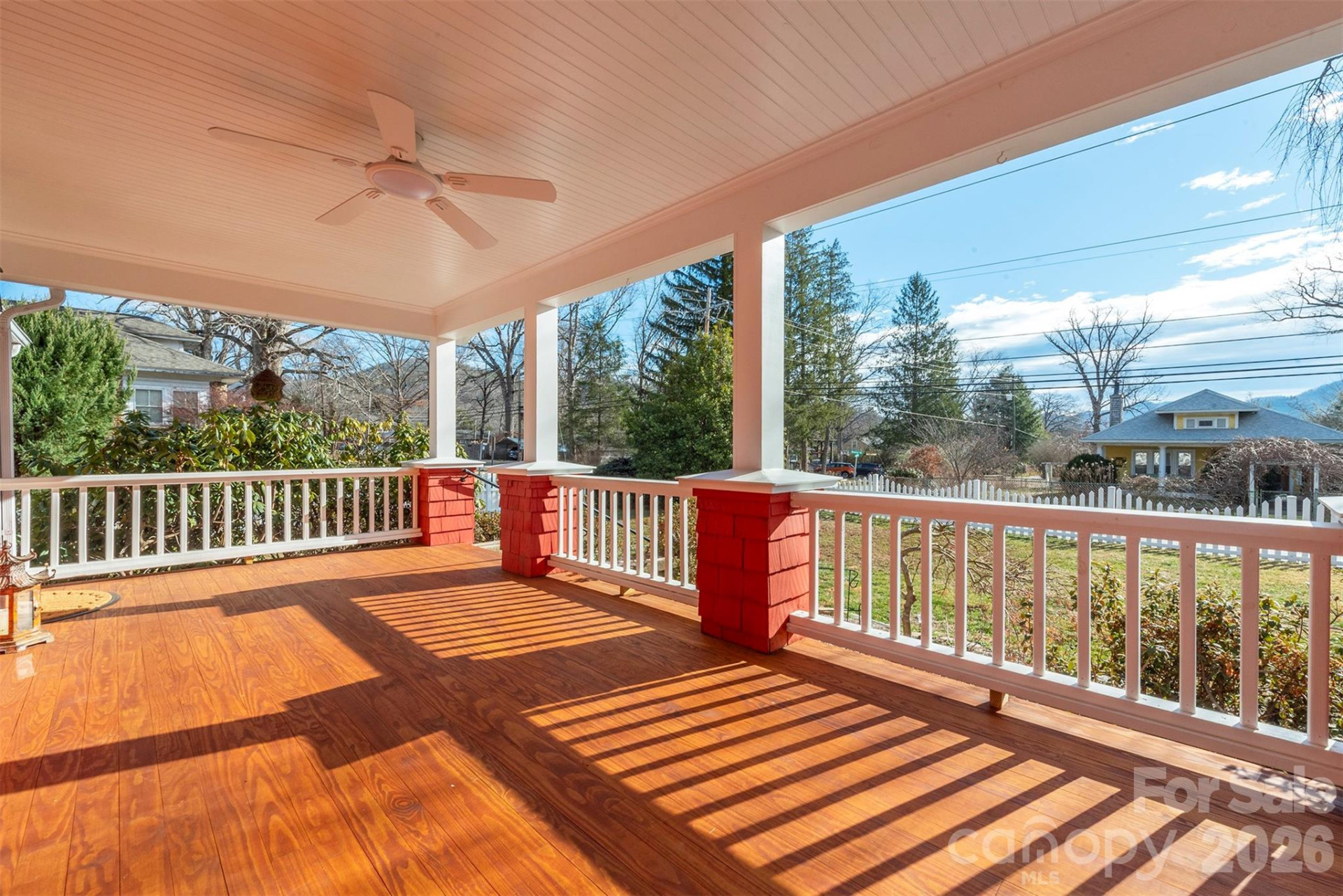 829 Montreat Road - Photo 3