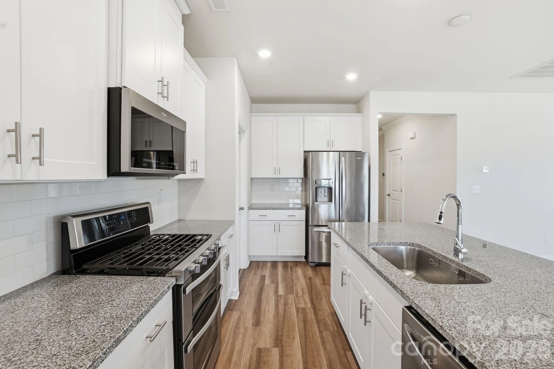 4526 Bright Road - Photo 7