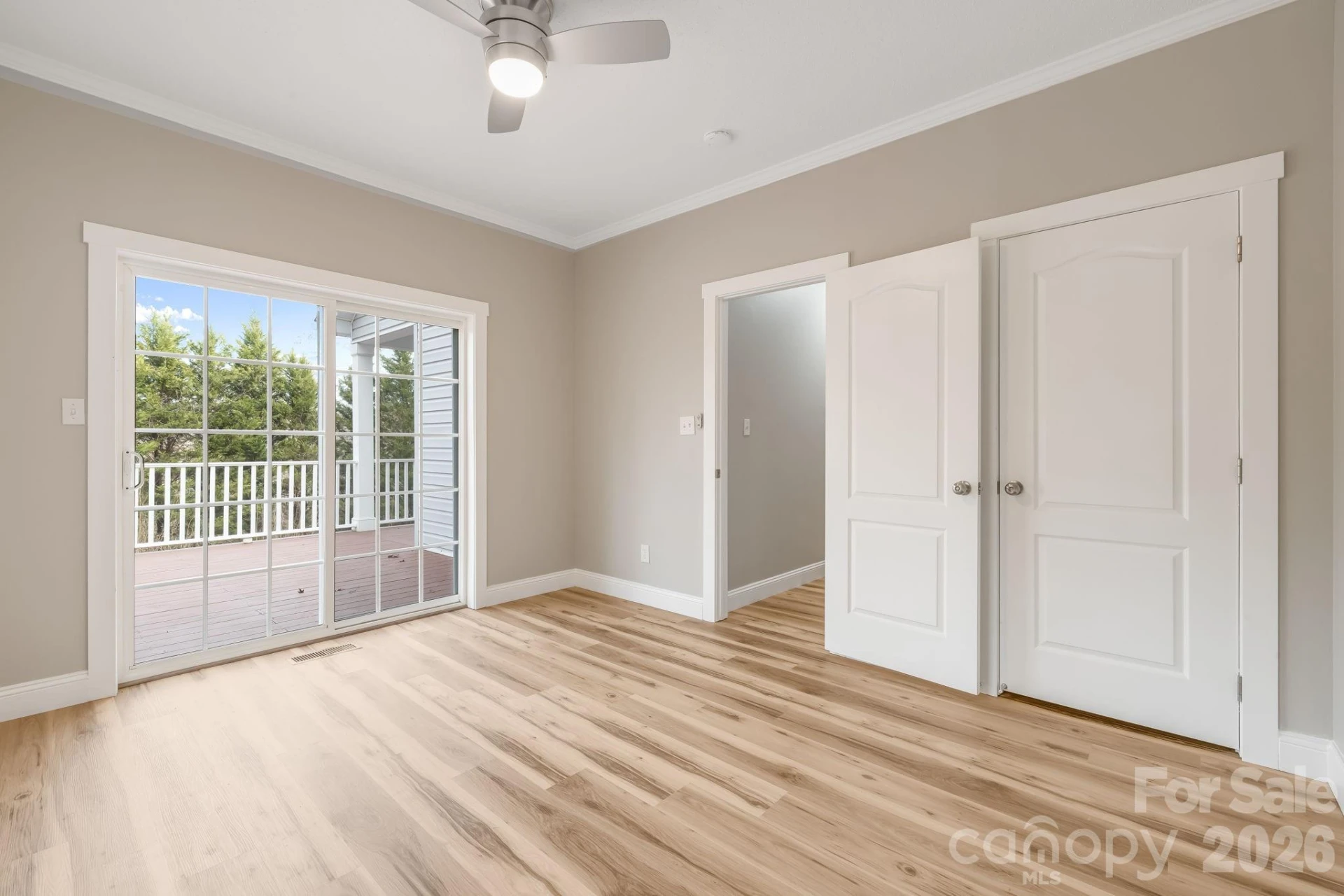 402 Sweetbriar Road - Photo 15