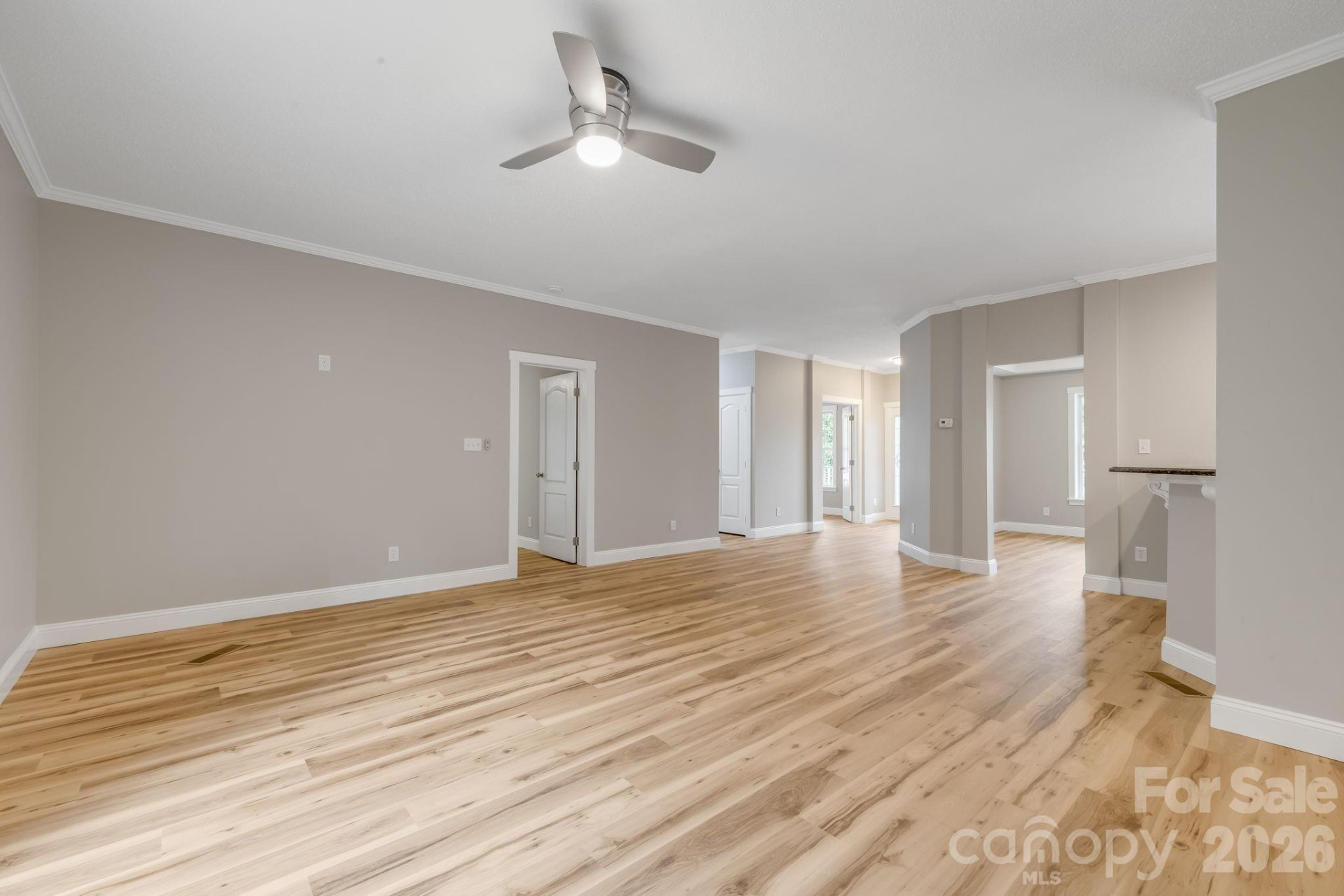 402 Sweetbriar Road - Photo 7