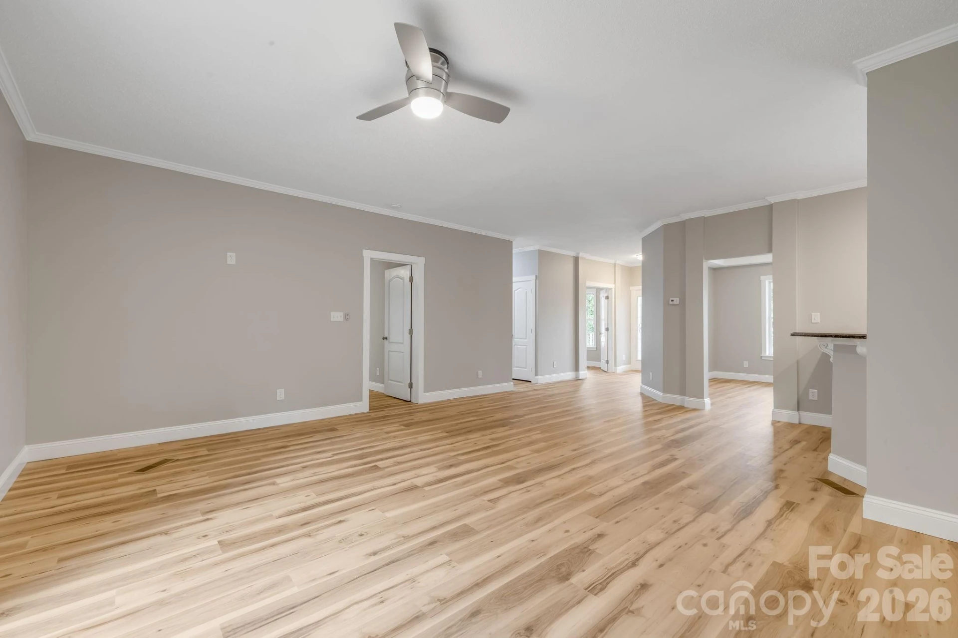 402 Sweetbriar Road - Photo 7
