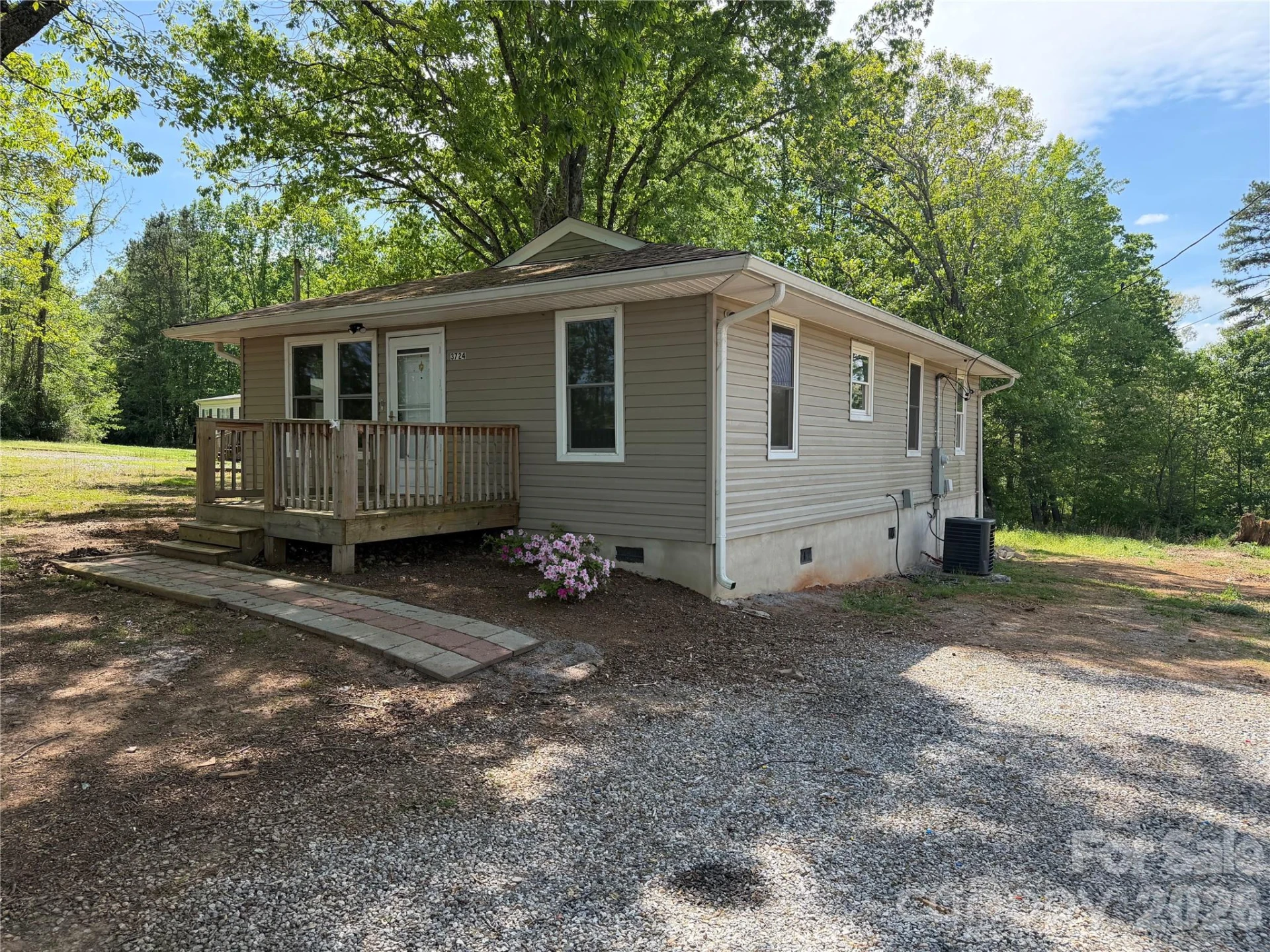 3724 Kathy Road