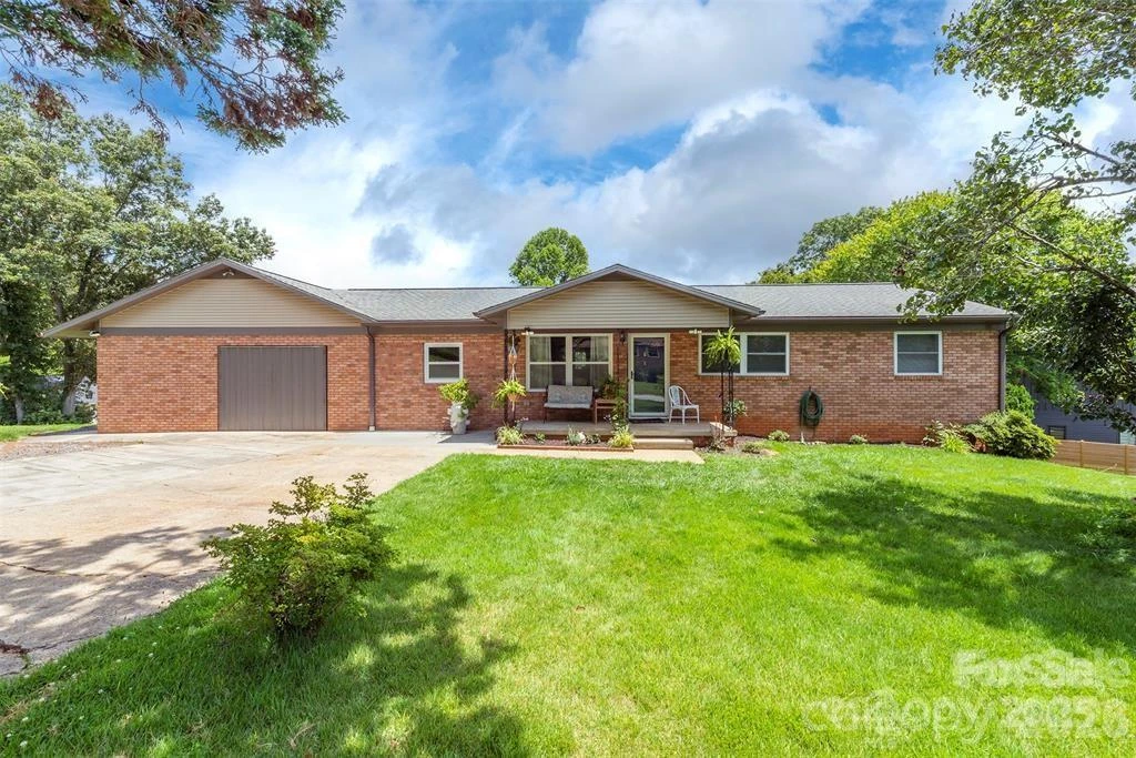 39 Pershing Road
