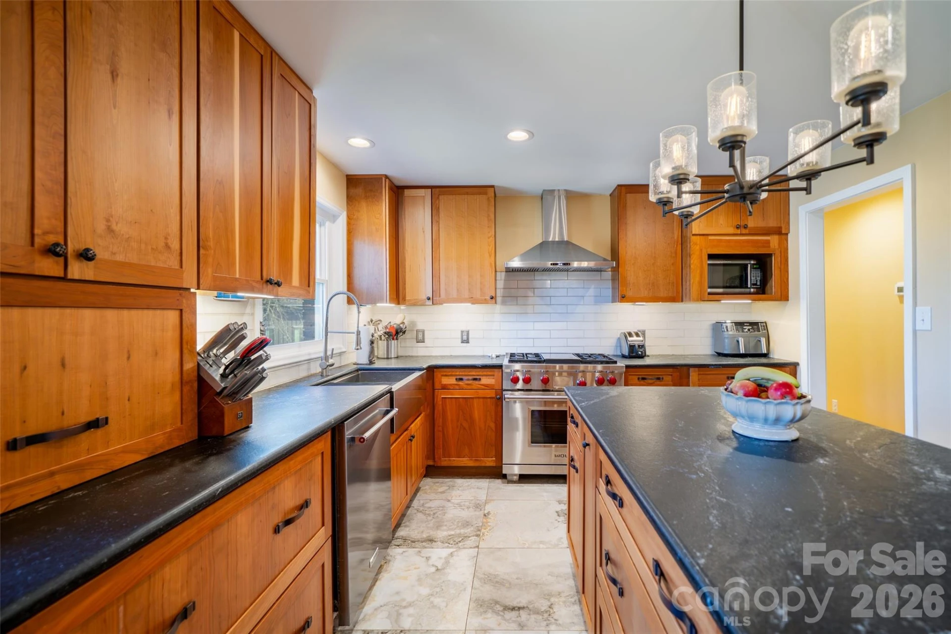 39 Pershing Road - Photo 10