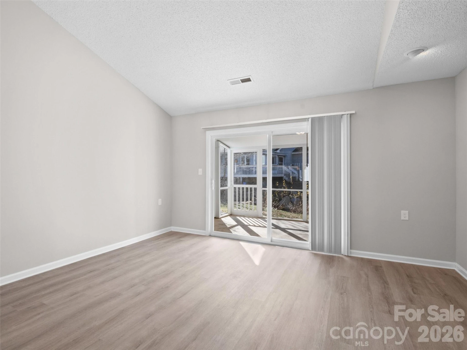 102 Llama Way - Photo 5