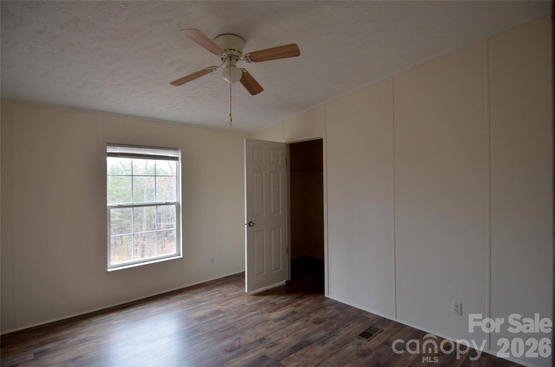 73 Walton Place Drive - Photo 7