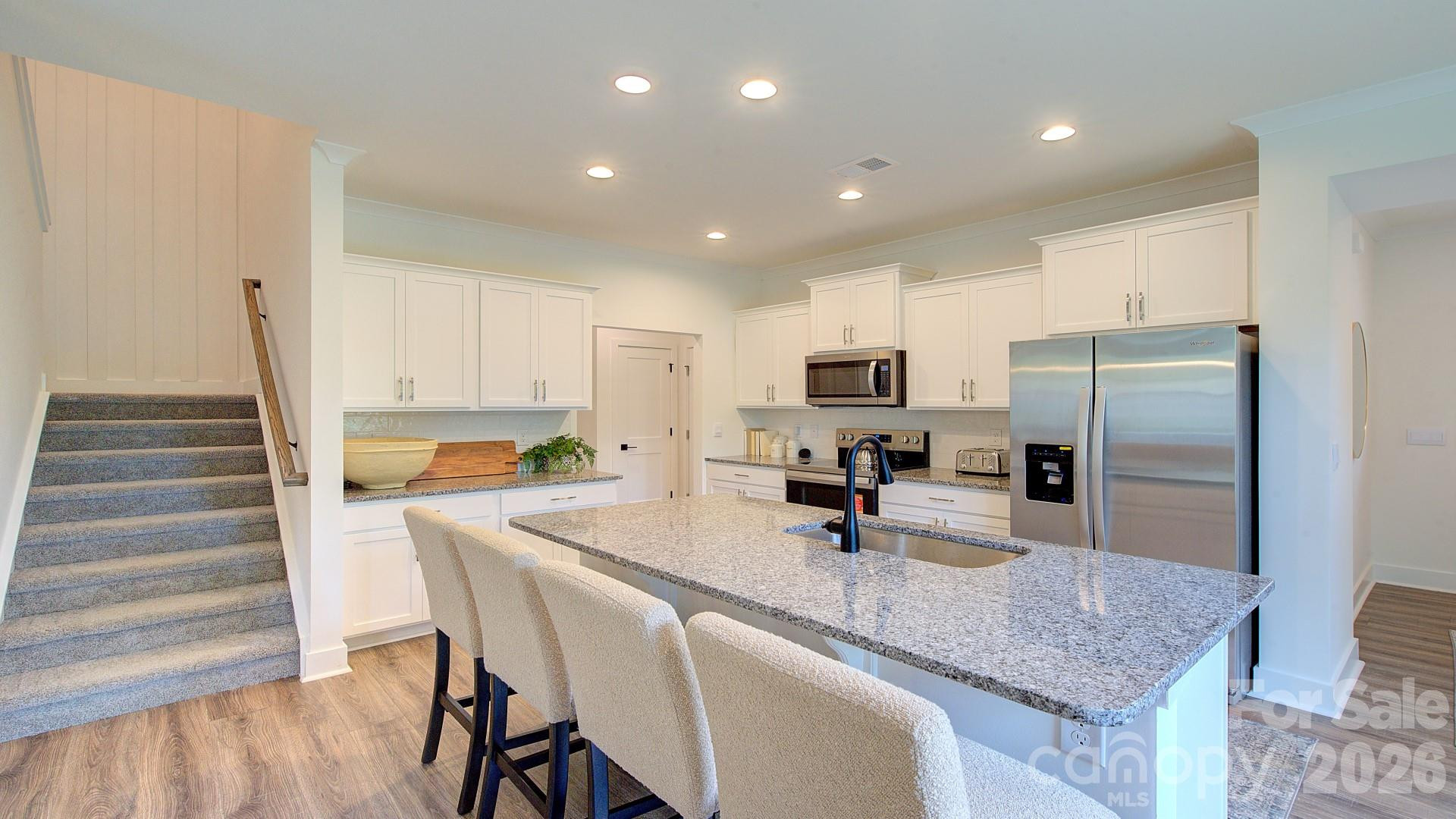 202 Driscoll Way - Photo 5