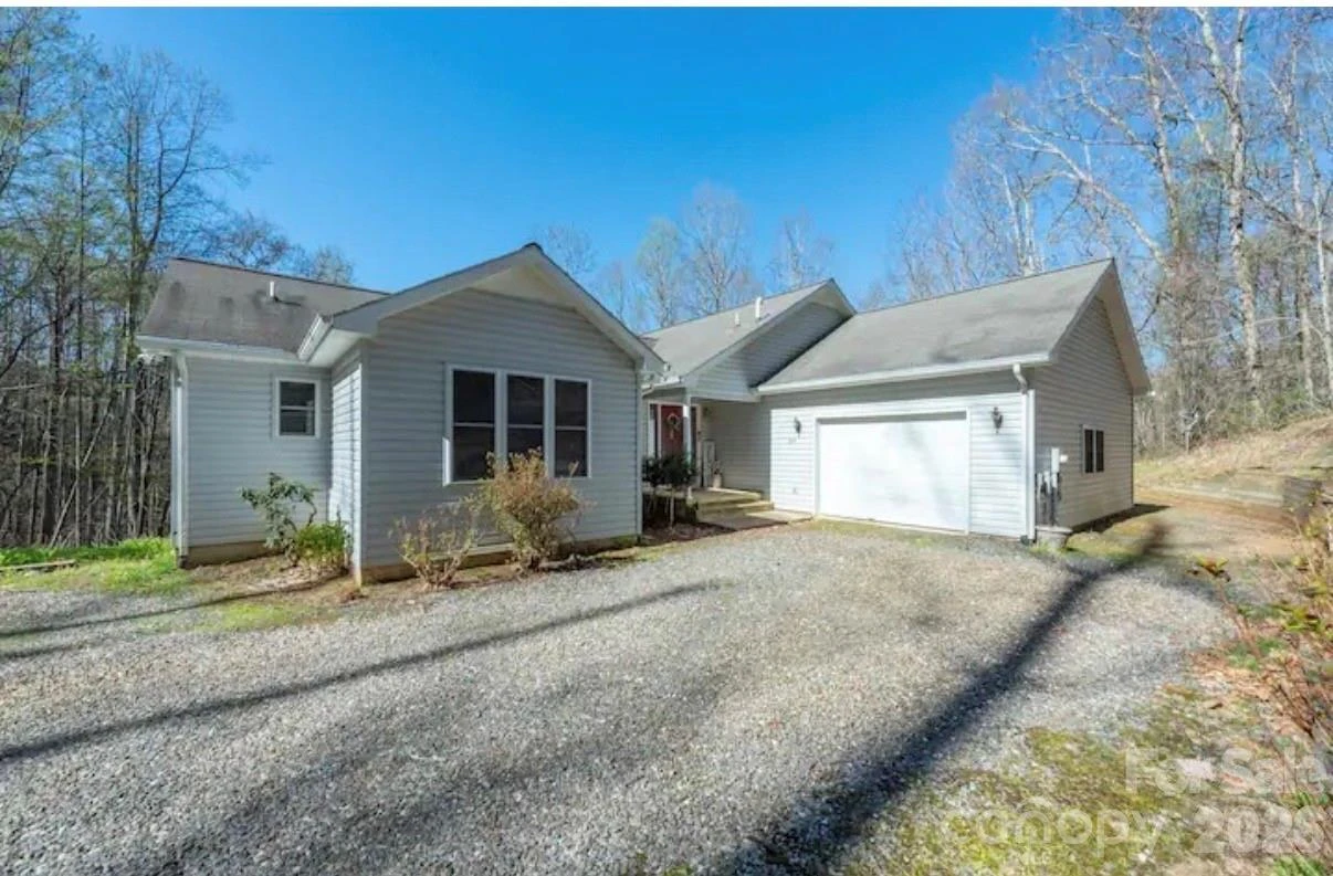 269 Woodstock Drive - Photo 2