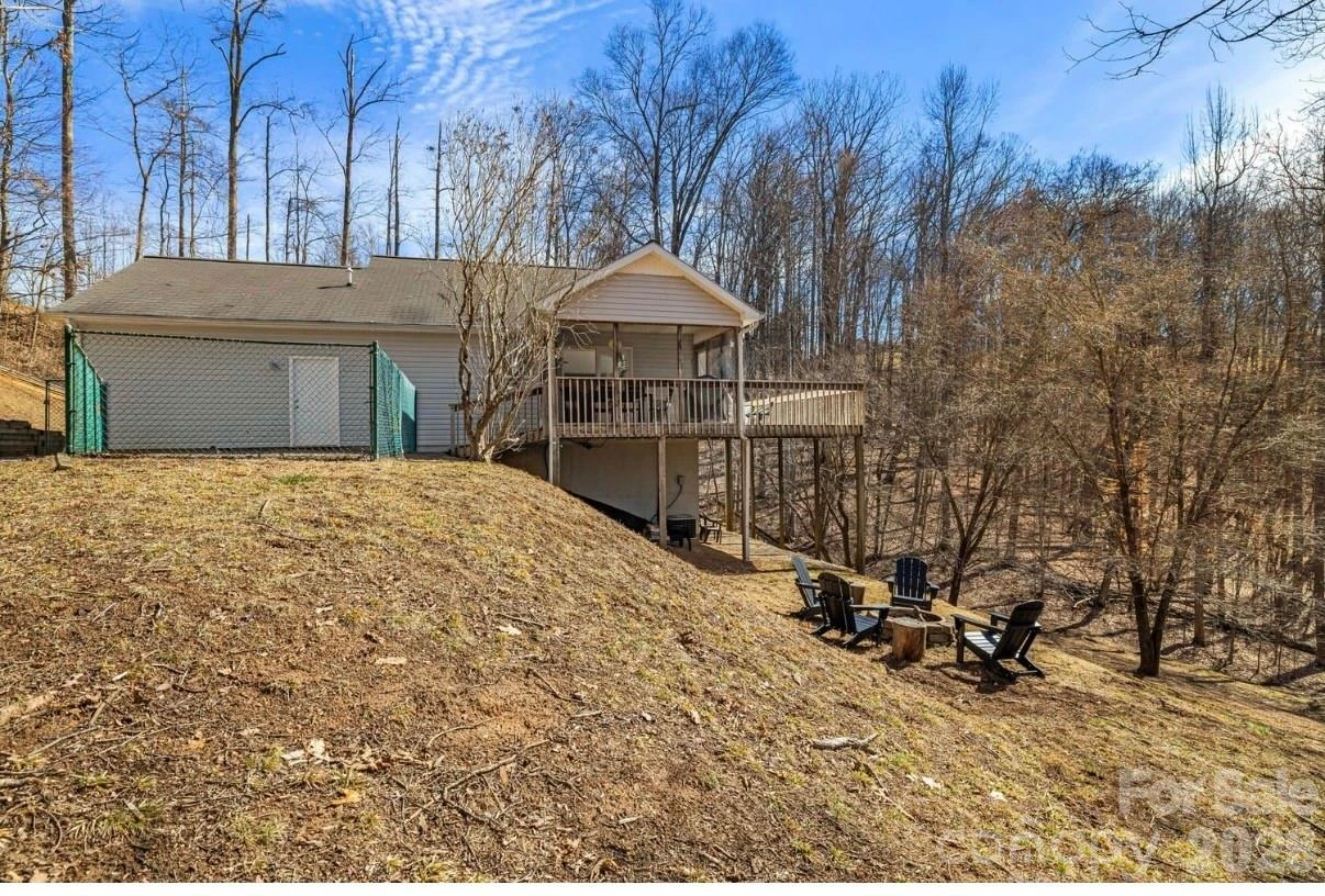 269 Woodstock Drive - Photo 4