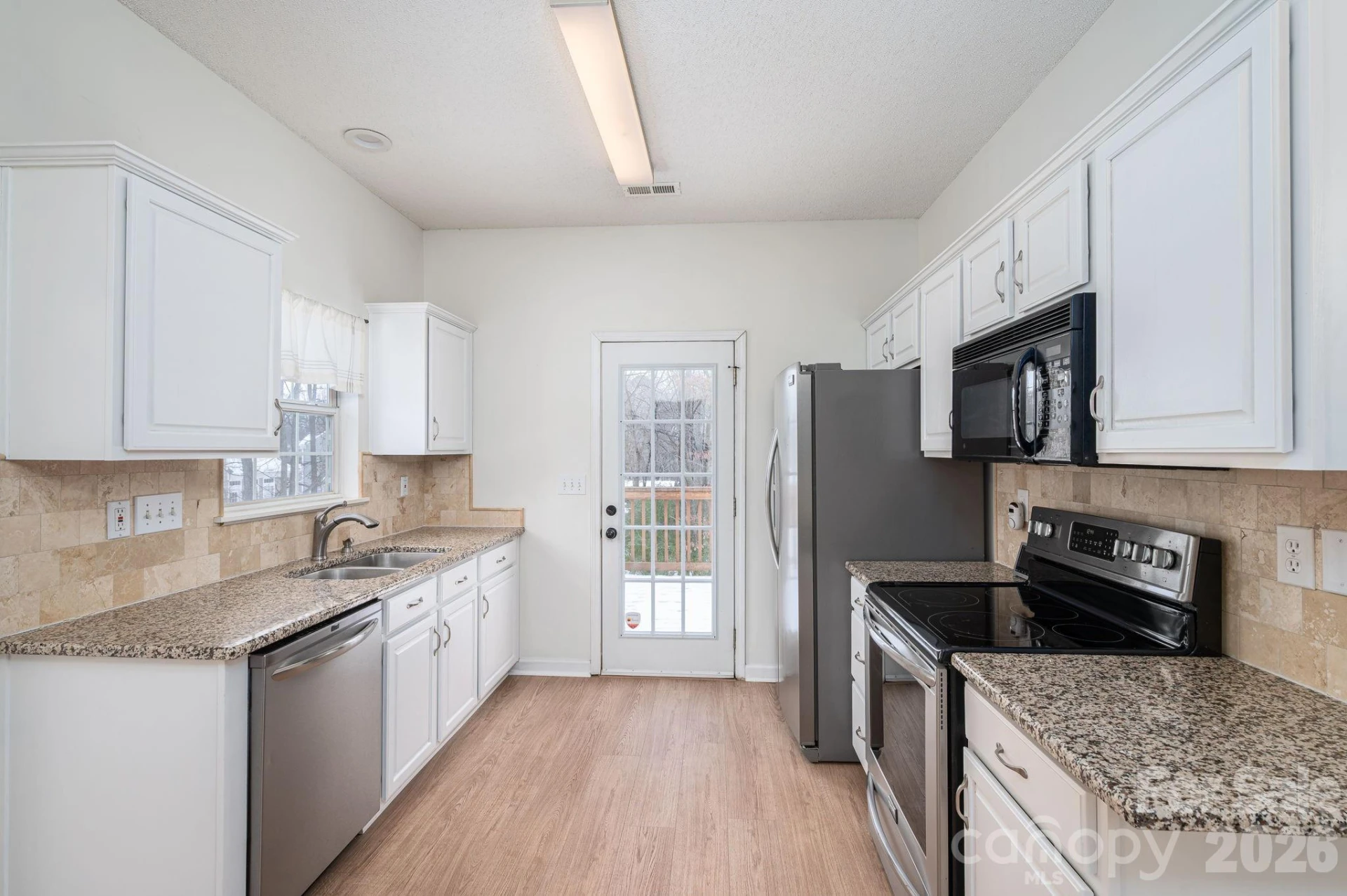 2816 Robyns Glen Drive - Photo 16