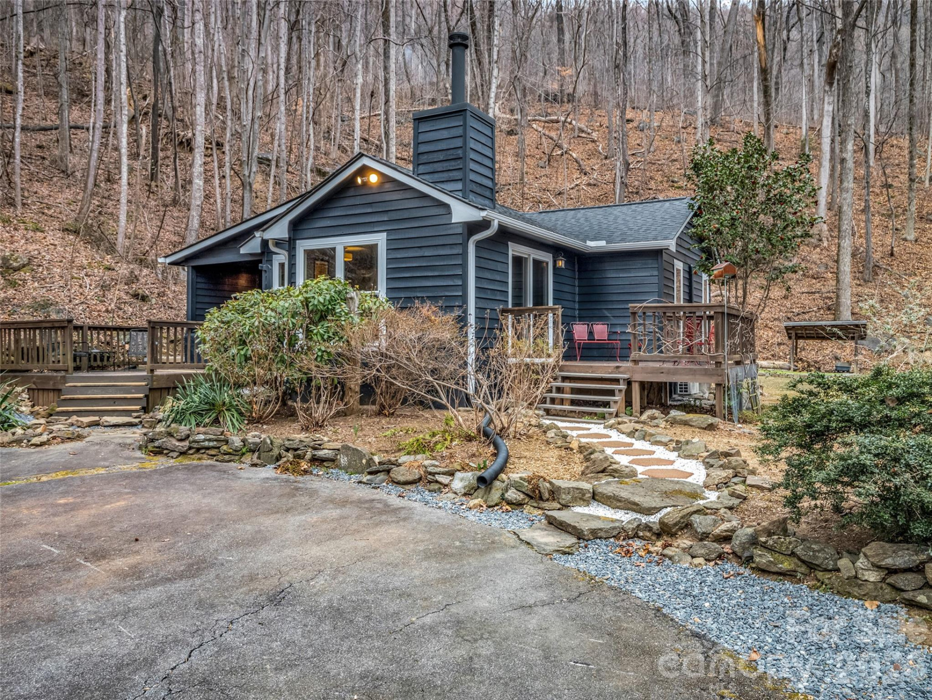 1586 Skyuka Mountain Road - Photo 3