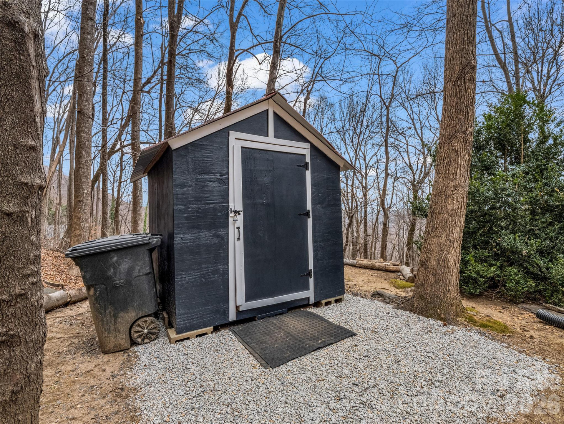 1586 Skyuka Mountain Road - Photo 33