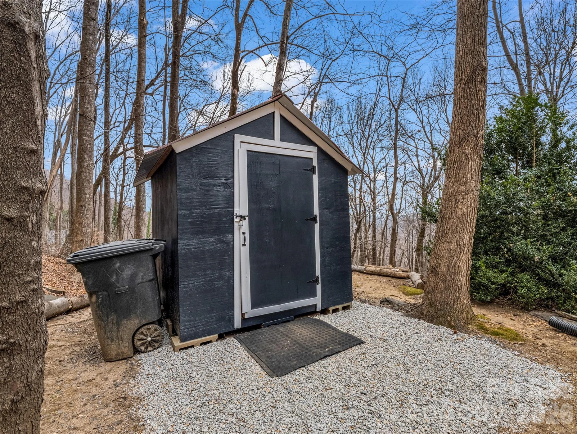 1586 Skyuka Mountain Road - Photo 40