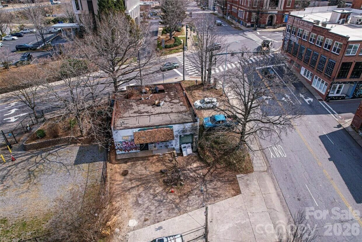 93 Broadway Street - Photo 3