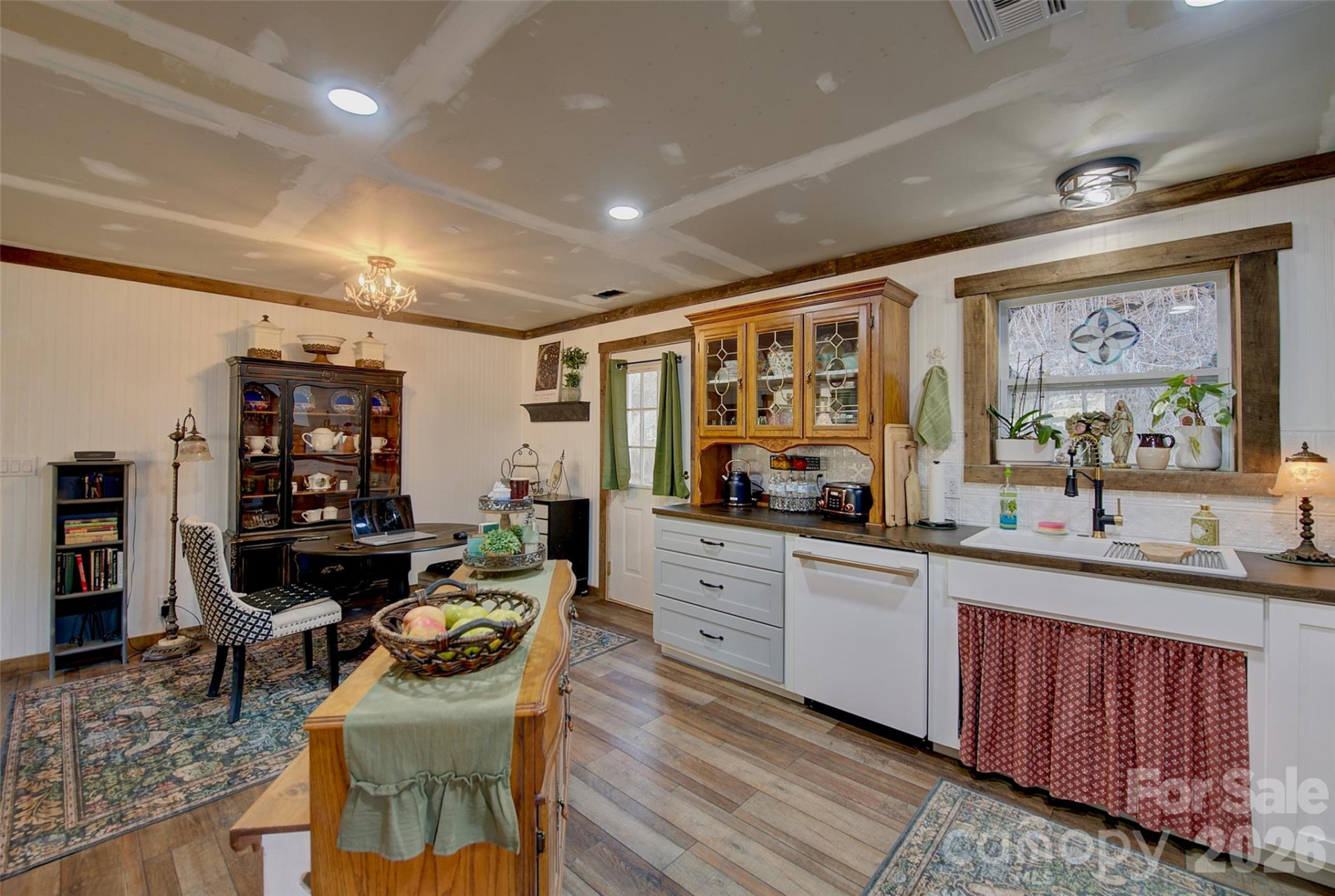 1029 Jacks Creek Road - Photo 6