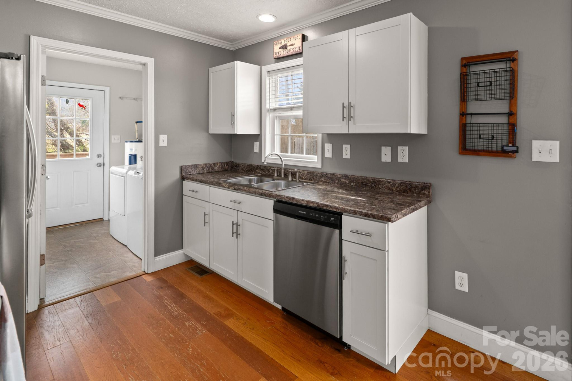 121 James Street - Photo 16