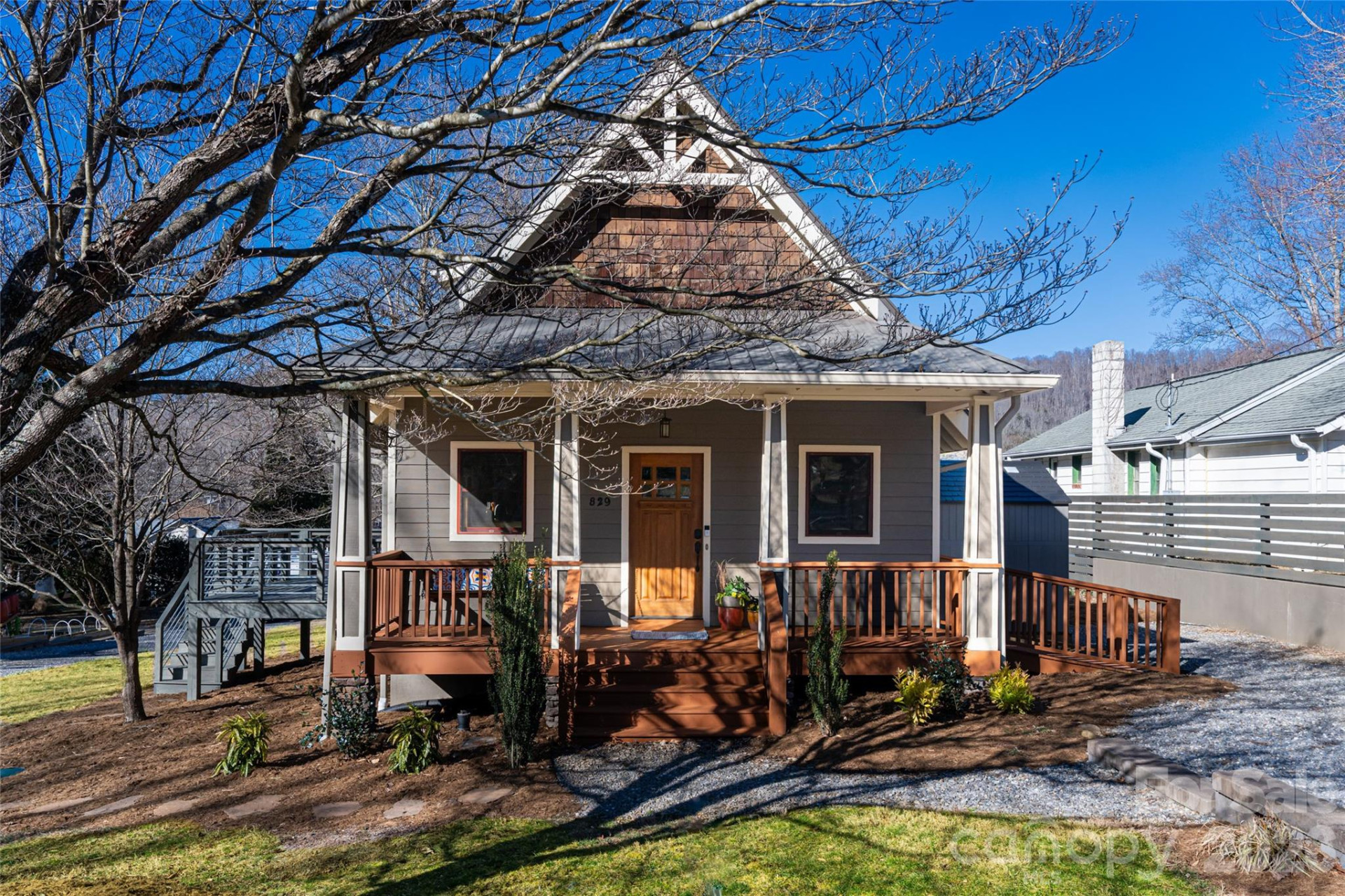 829 Oconeechee Avenue
