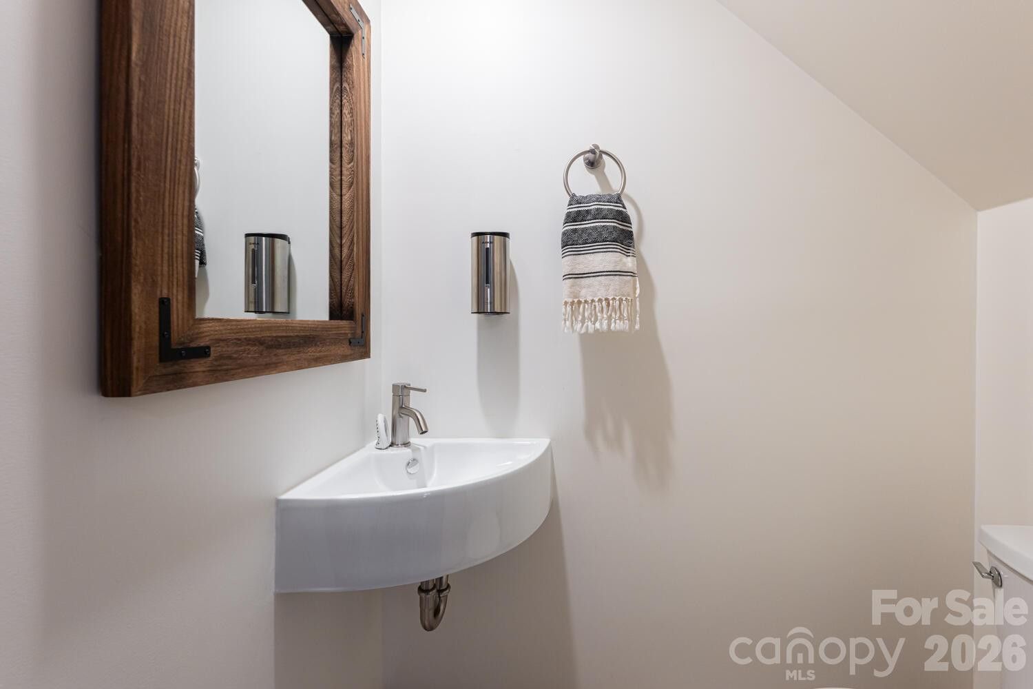 229 Greenleaf Drive - Photo 31