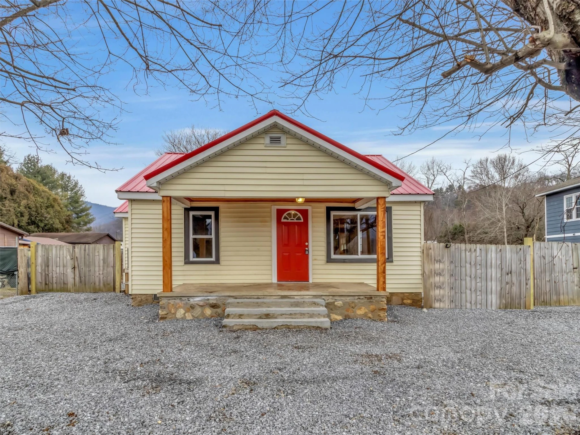 106 Long Street - Photo 2