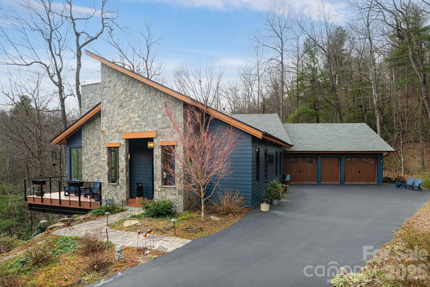 208 Glenroy Court