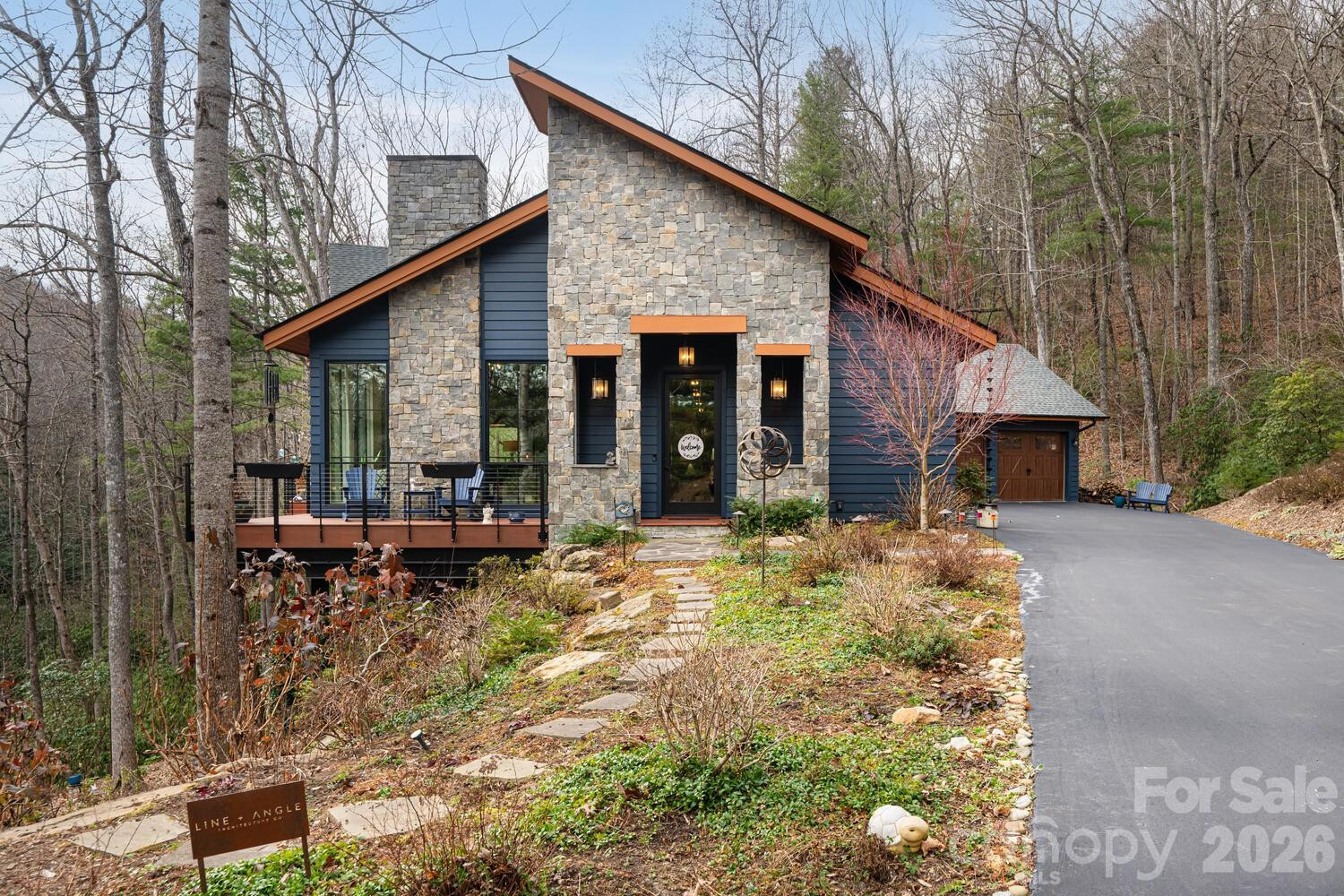 208 Glenroy Court - Photo 2