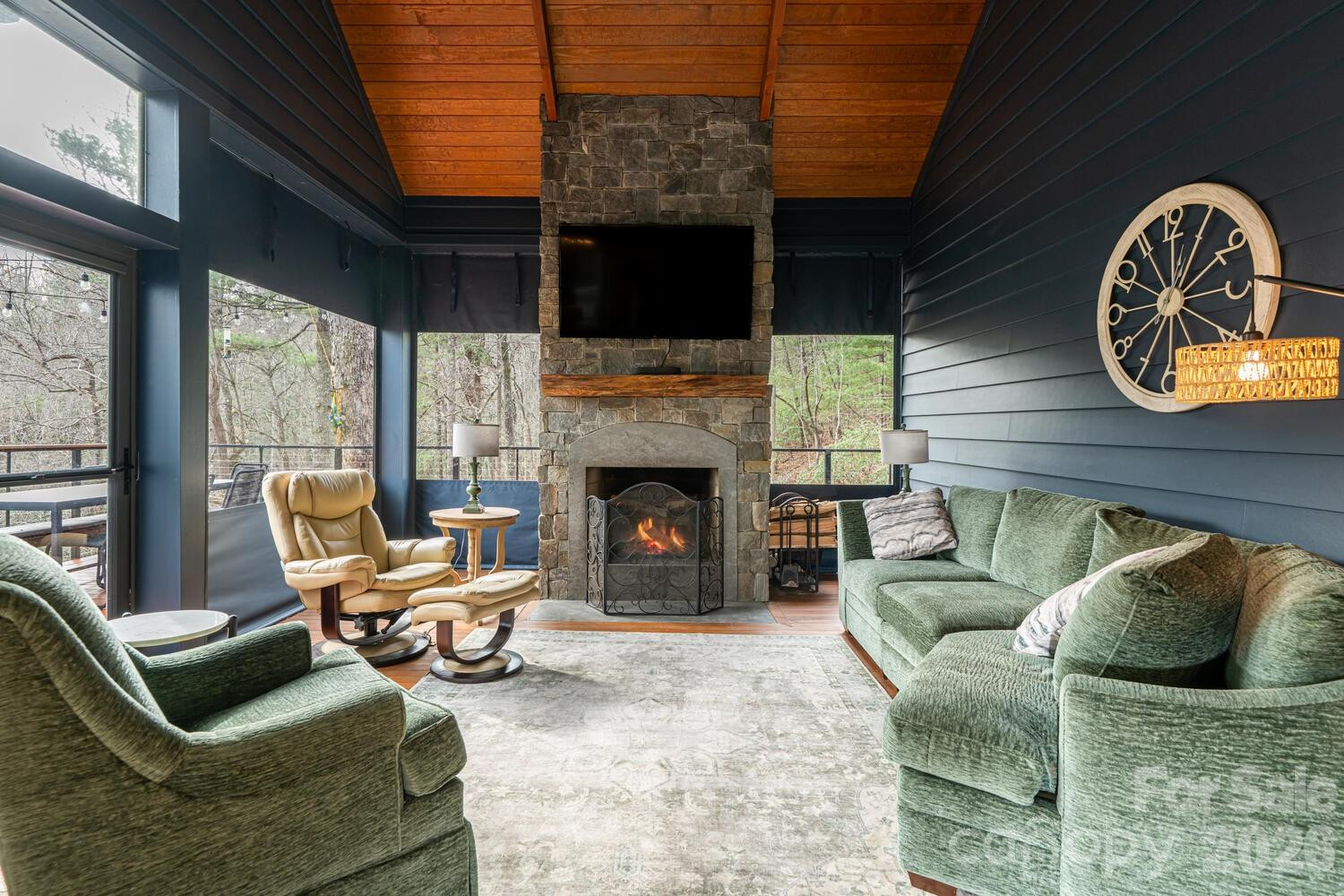 208 Glenroy Court - Photo 21