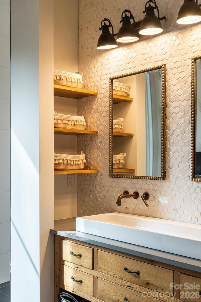 208 Glenroy Court - Photo 27