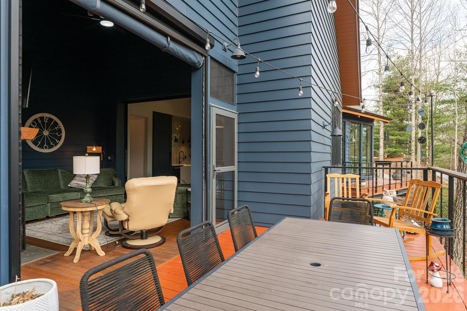 208 Glenroy Court - Photo 41