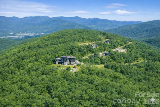 506 Southcliff Parkway, Fairview, NC, 28730