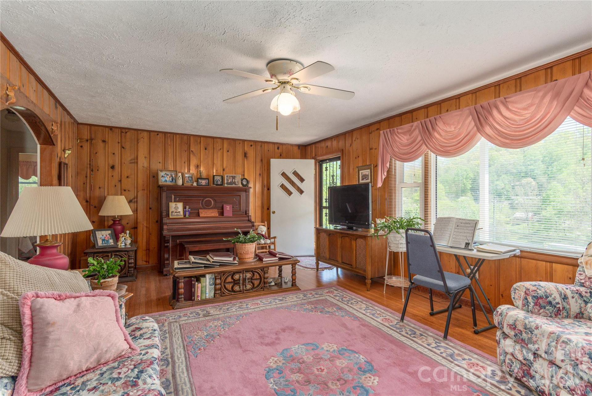 96 Tower Lane - Photo 13