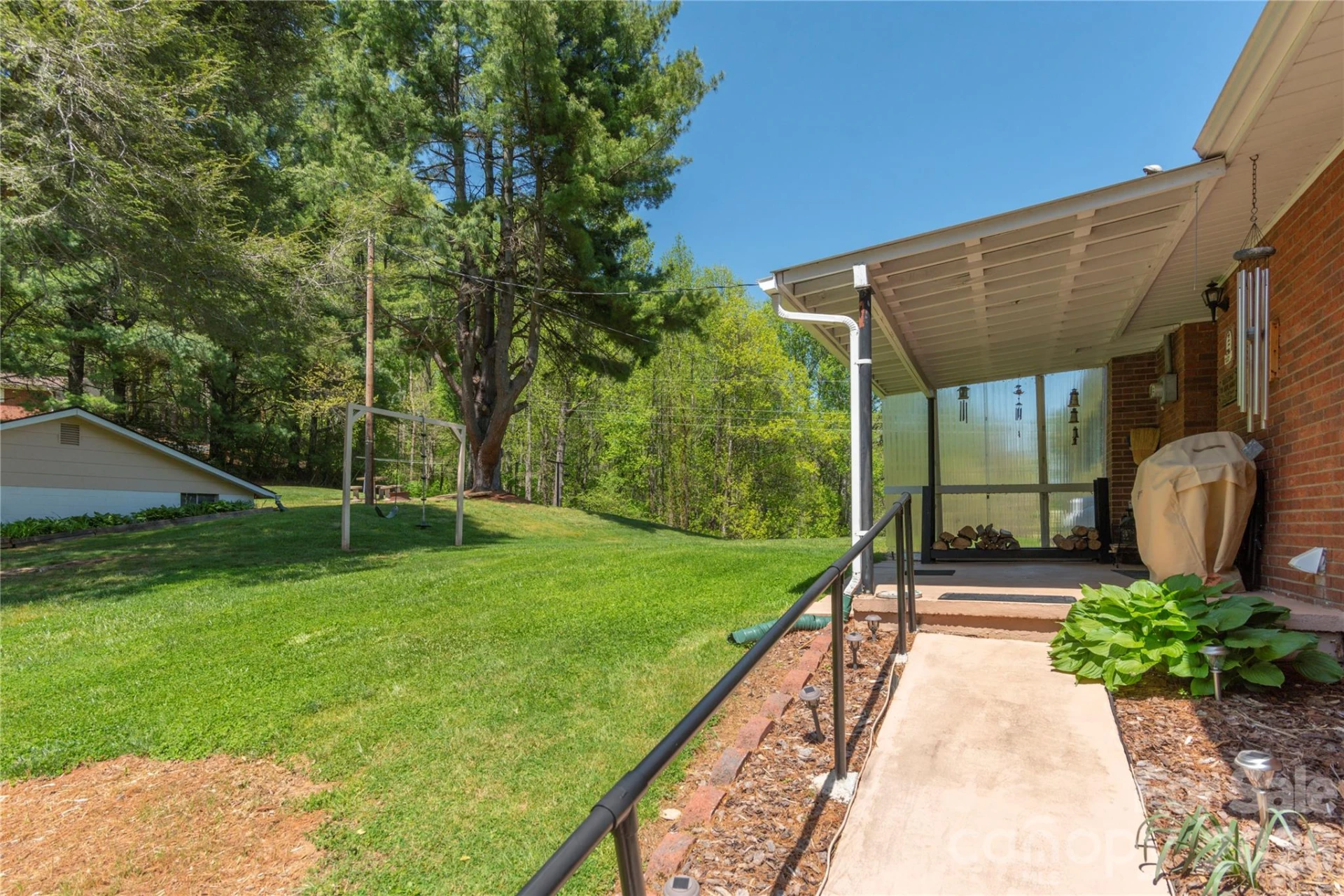96 Tower Lane - Photo 5