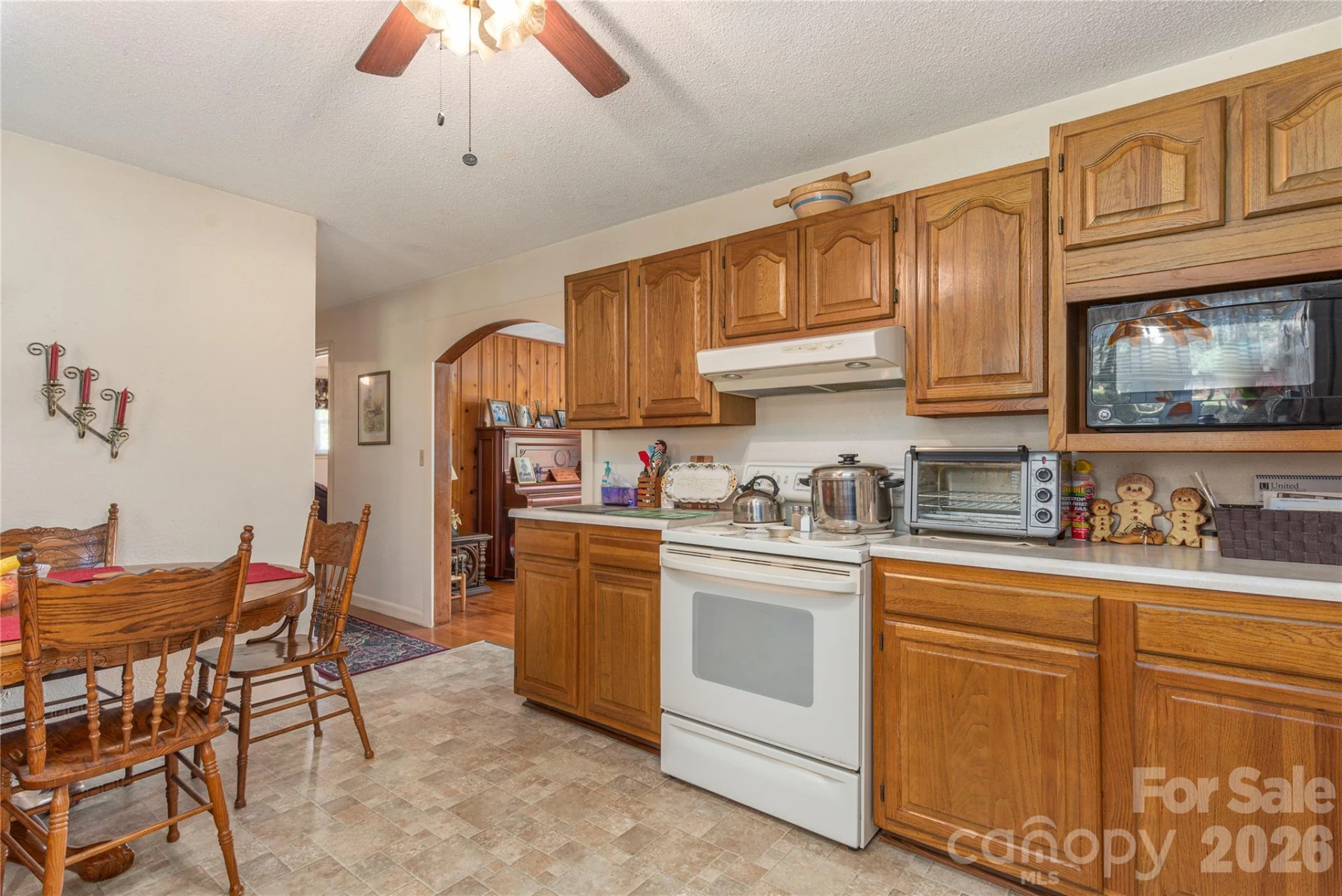 96 Tower Lane - Photo 6