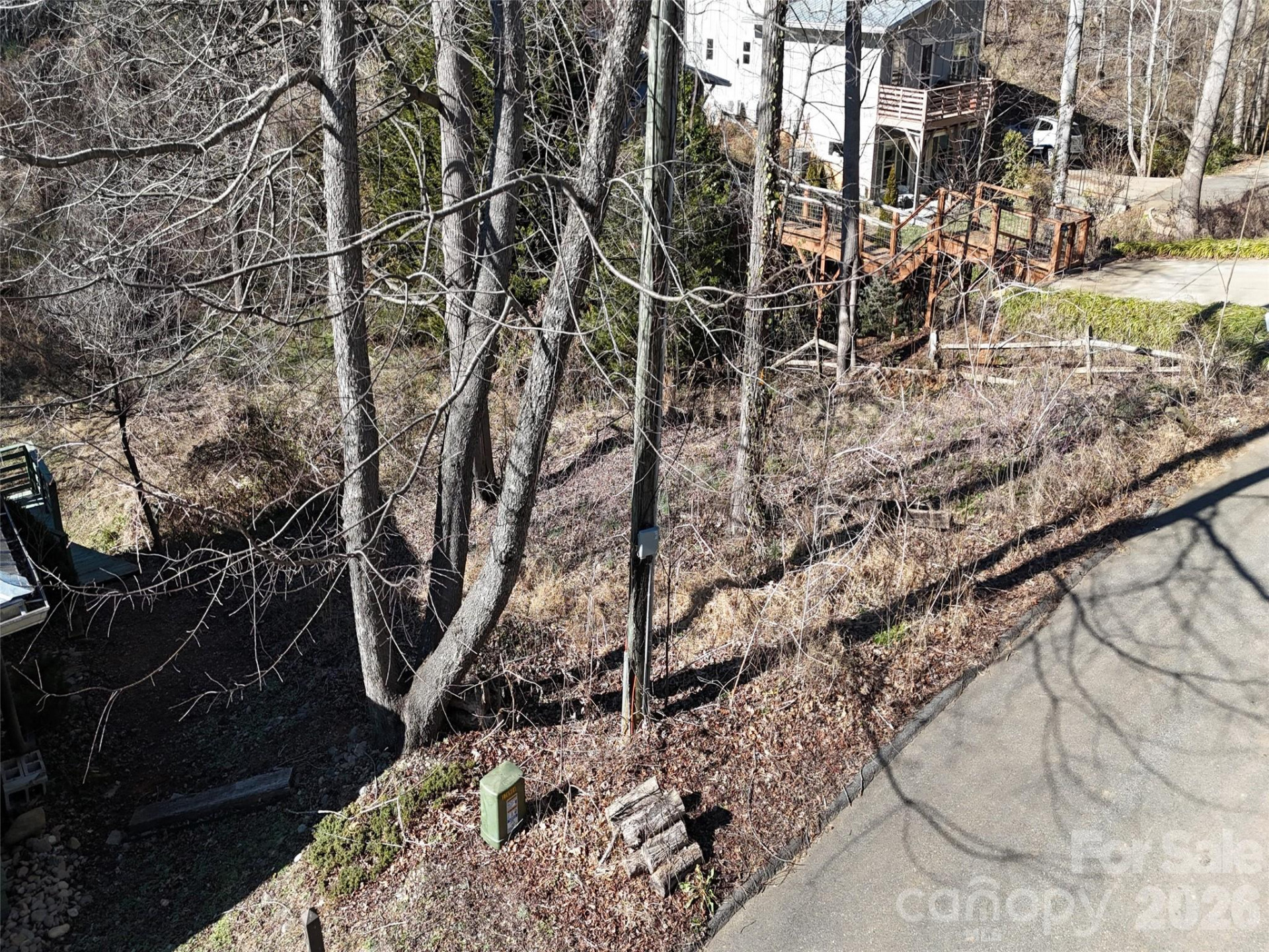 56 Moore Avenue - Photo 4