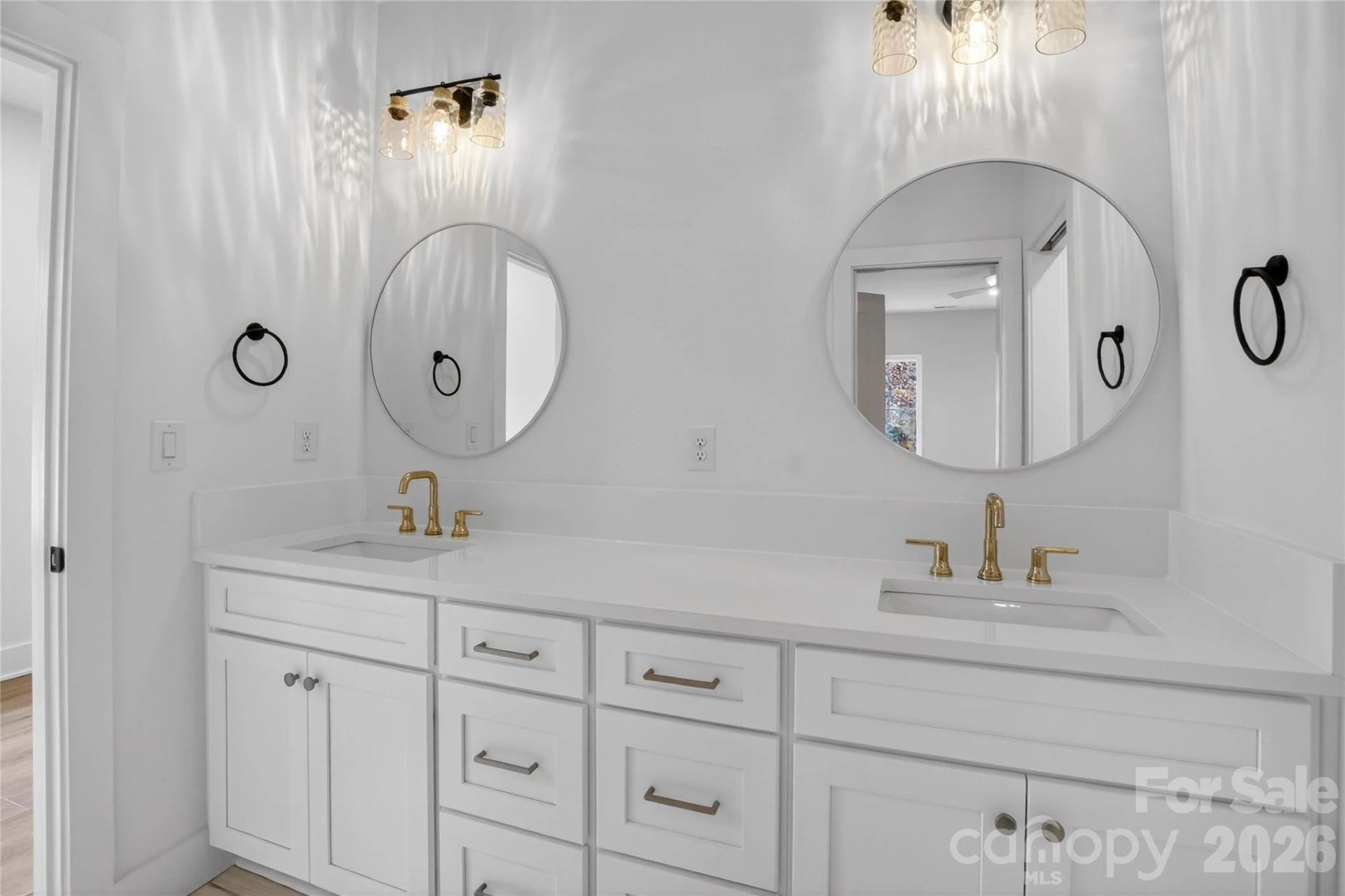 1315 CONDON Street - Photo 40