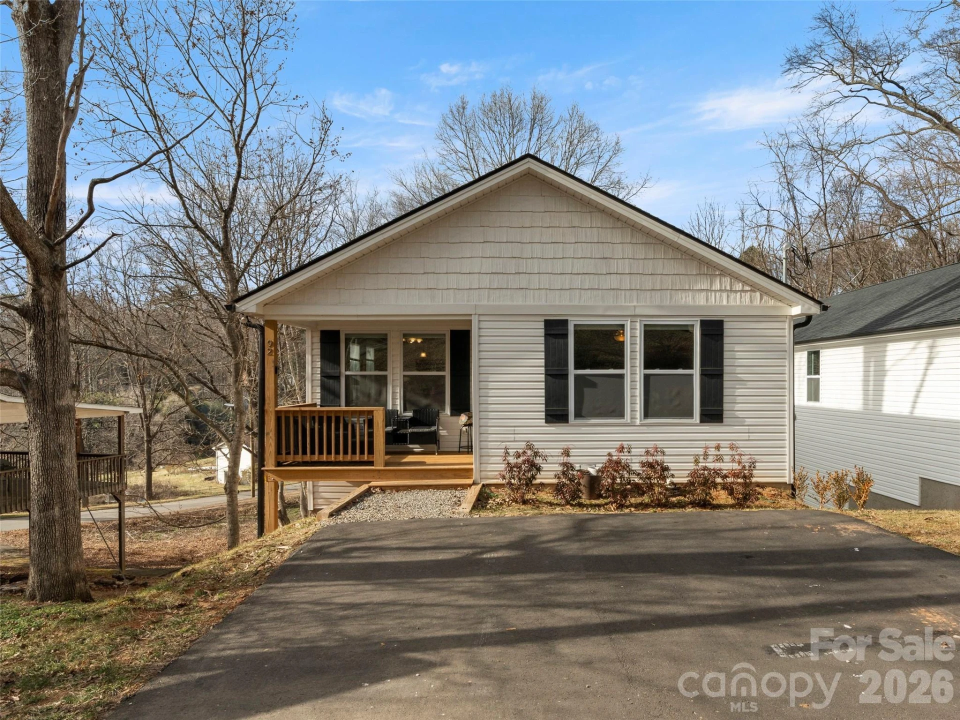92 Lakeside Drive