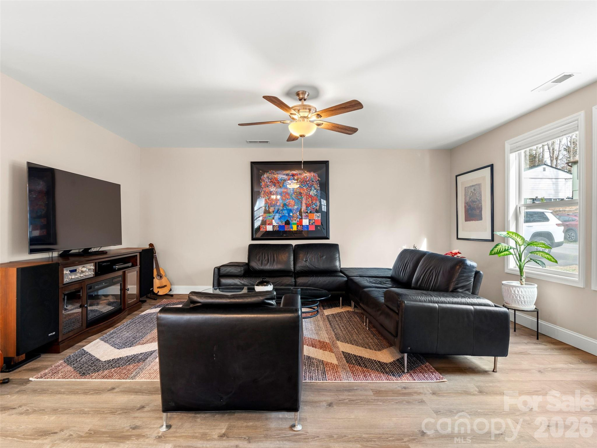 92 Lakeside Drive - Photo 3