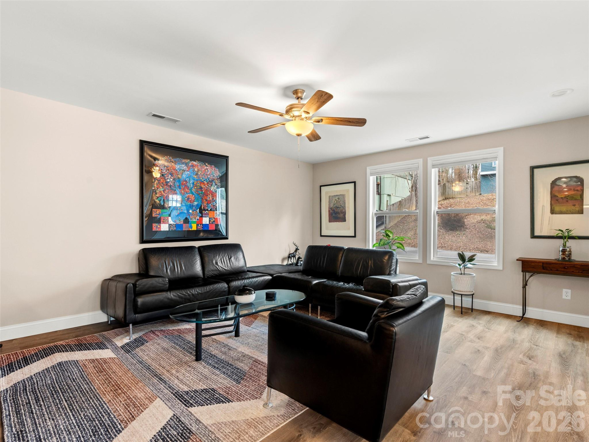 92 Lakeside Drive - Photo 4