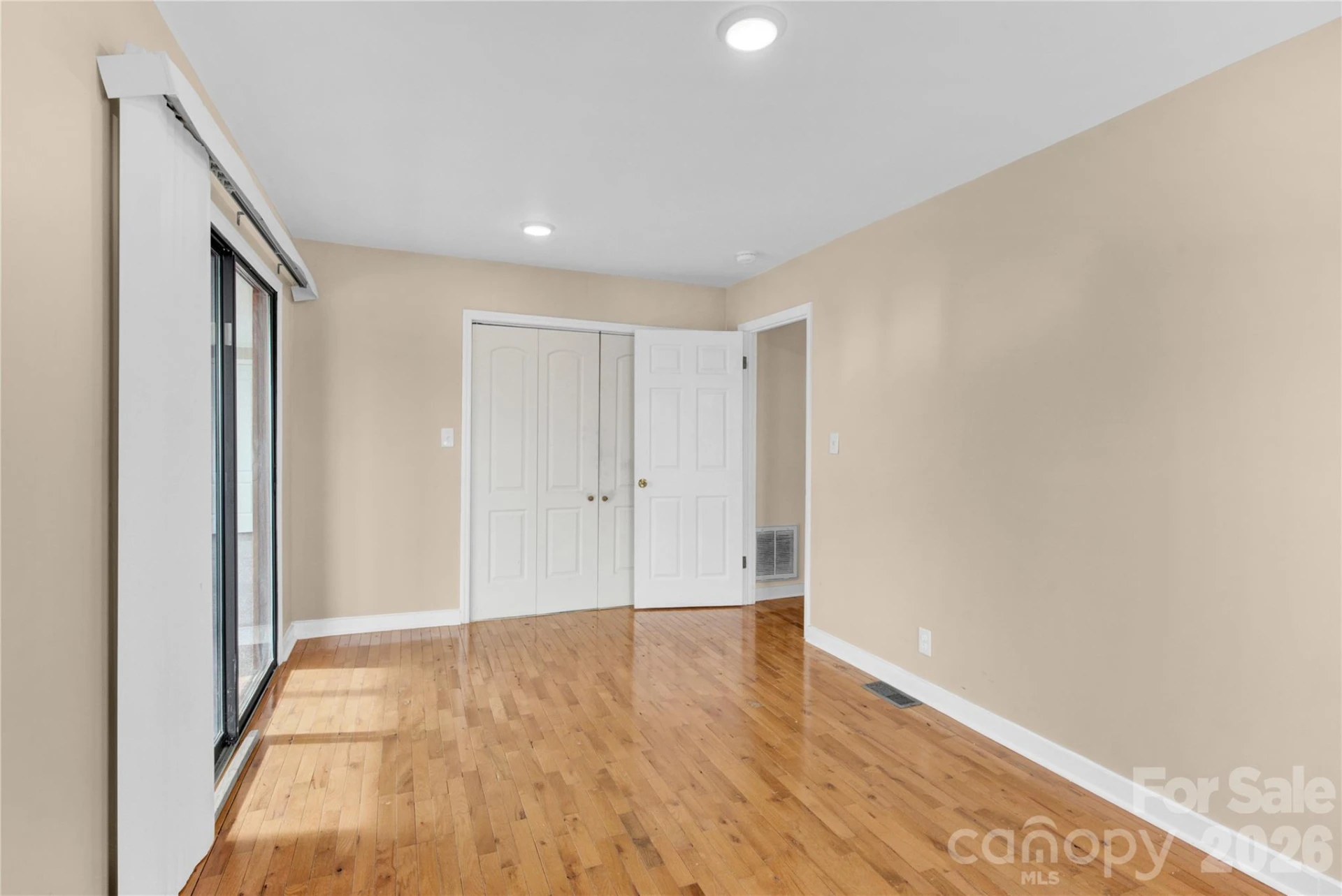 229 Riverhills Drive - Photo 10