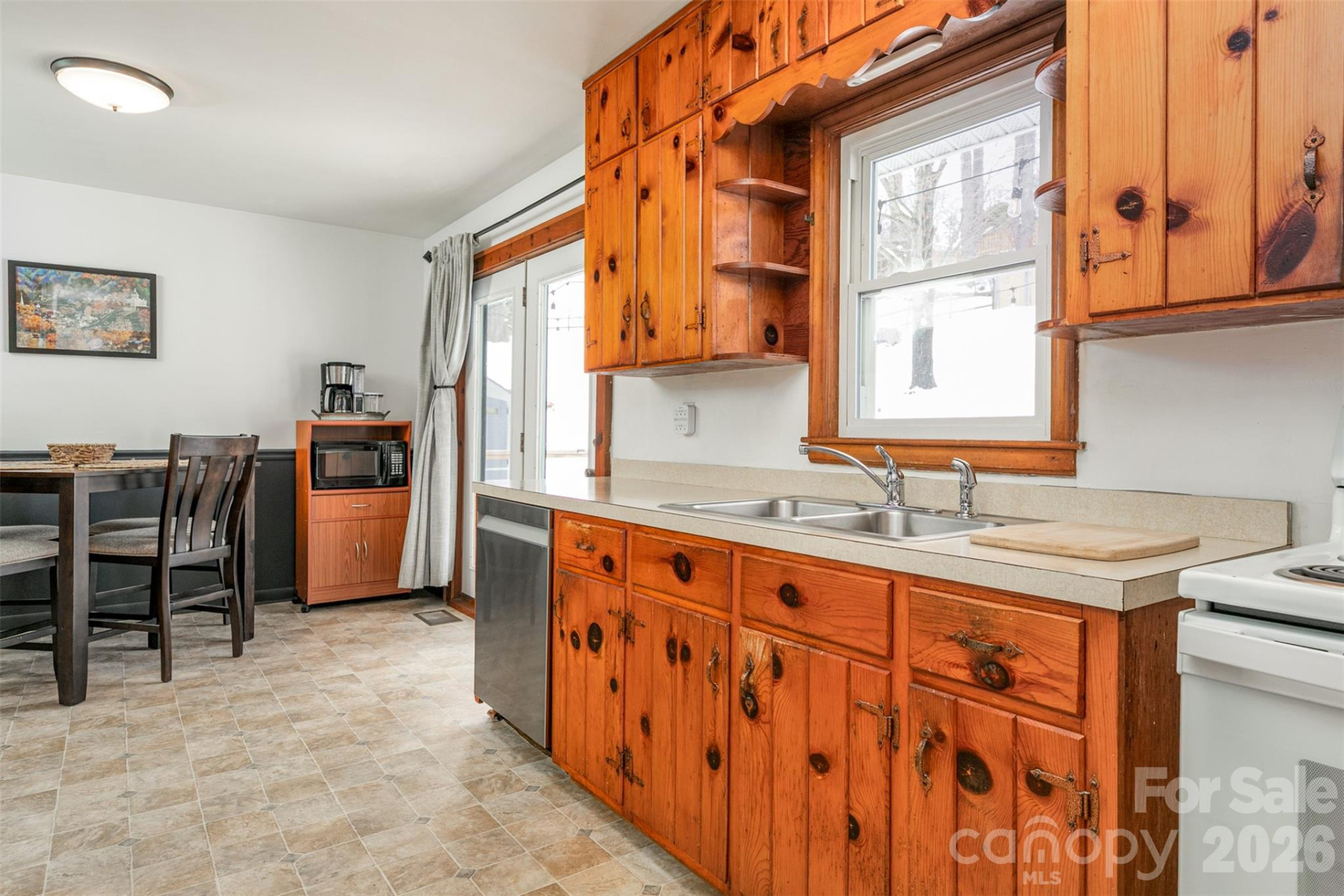 110 Shelton Street - Photo 12