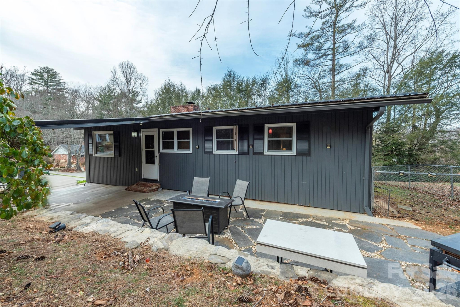 4 Stockwood Road - Photo 41