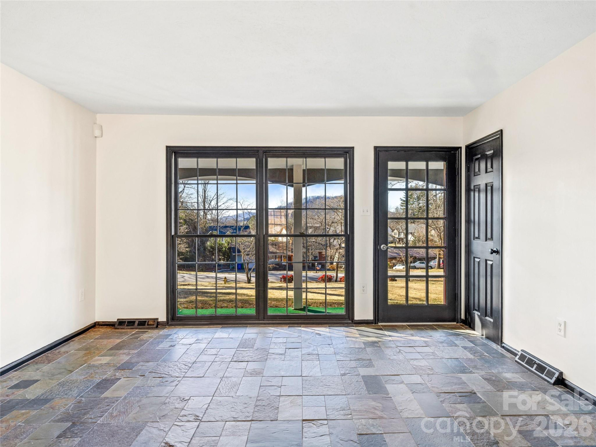 34 Southwicke Drive - Photo 7