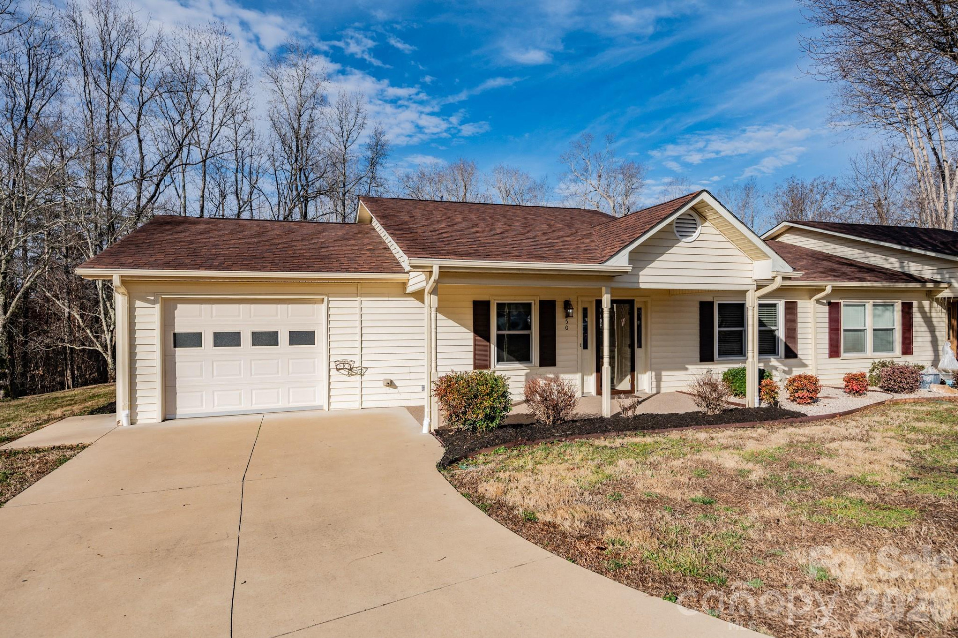 250 Eastwood Village Drive - Photo 2