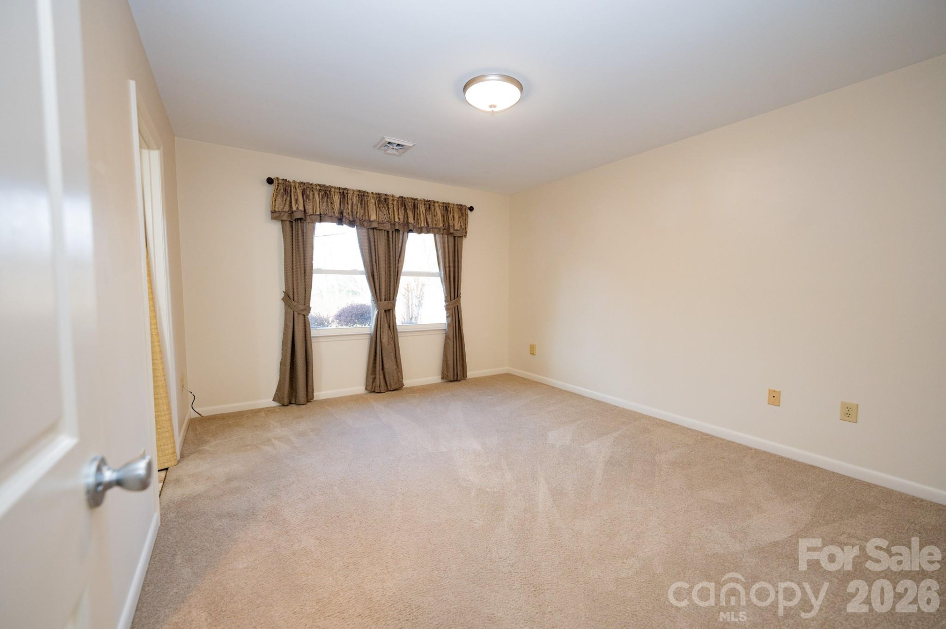250 Eastwood Village Drive - Photo 15