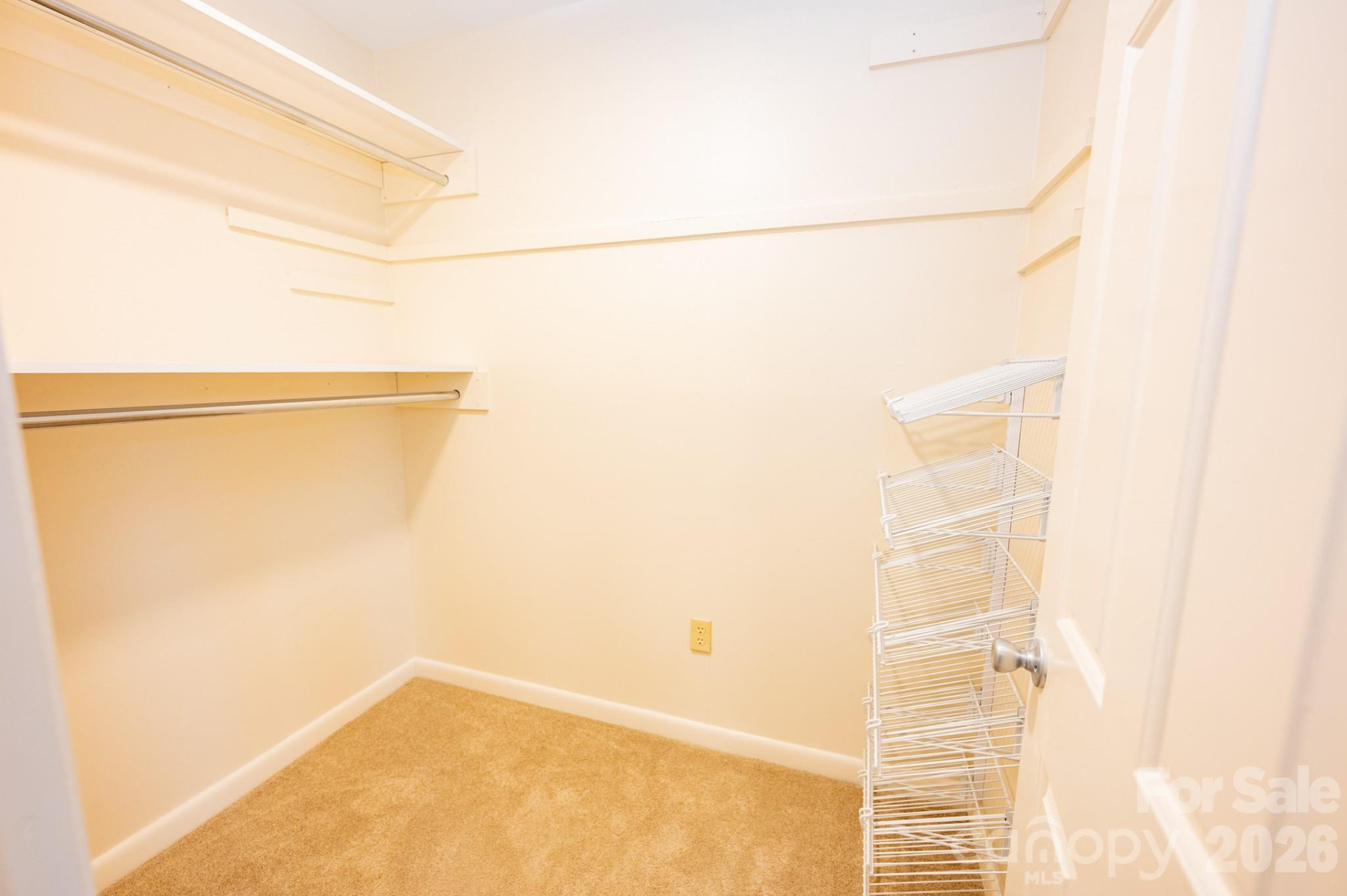 250 Eastwood Village Drive - Photo 18