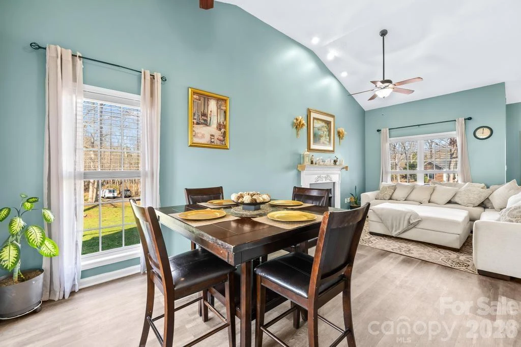 105 Laura Court - Photo 12