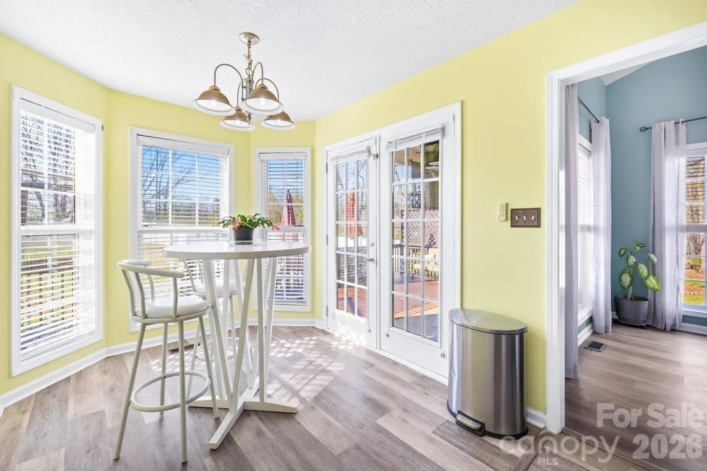 105 Laura Court - Photo 16