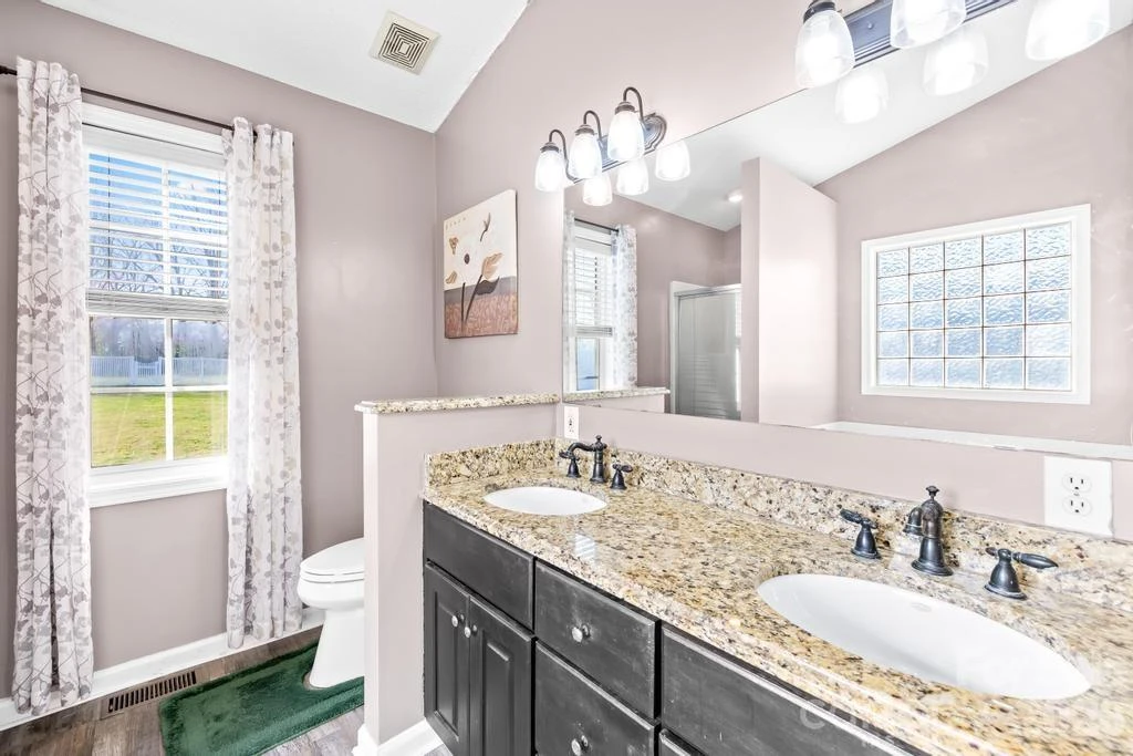105 Laura Court - Photo 20