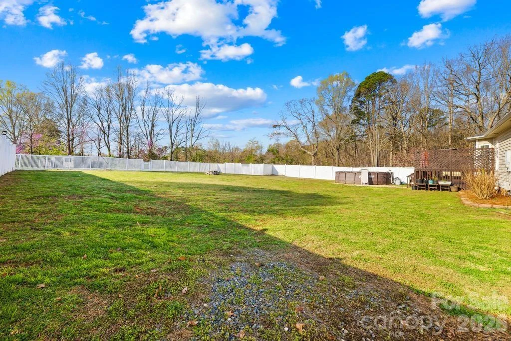 105 Laura Court - Photo 30