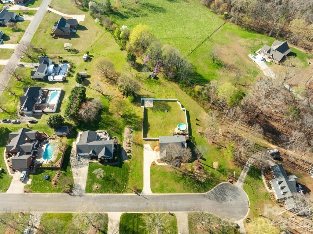 105 Laura Court - Photo 39